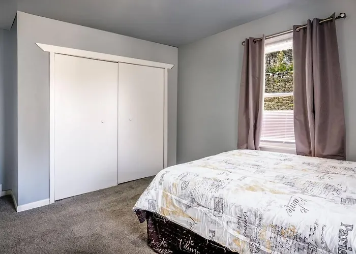 Mineola Bay Lakeview And Access Fully Furnished Monthly And Seasonal In Fox *
